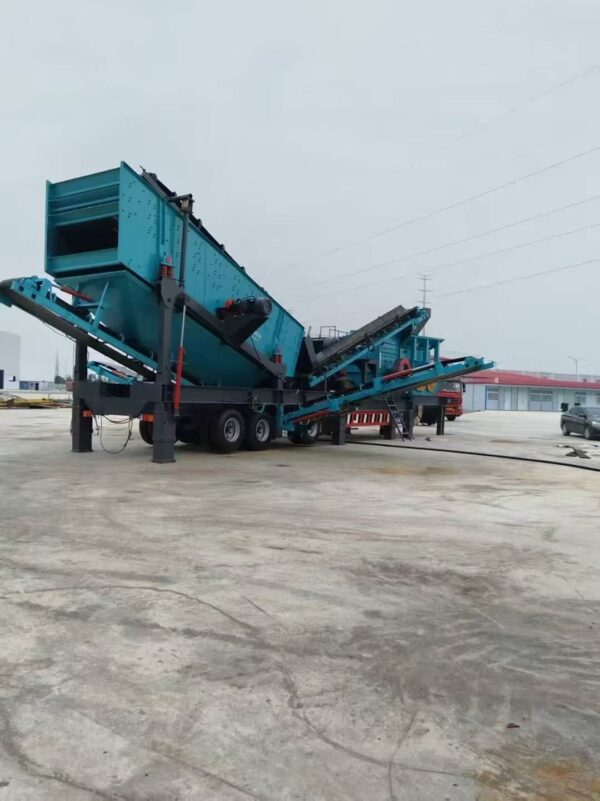 Heavy Duty Tire-type Mobile Crushing Plant