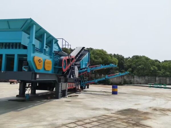 Heavy Duty Tire-type Mobile Crushing Plant - Image 2