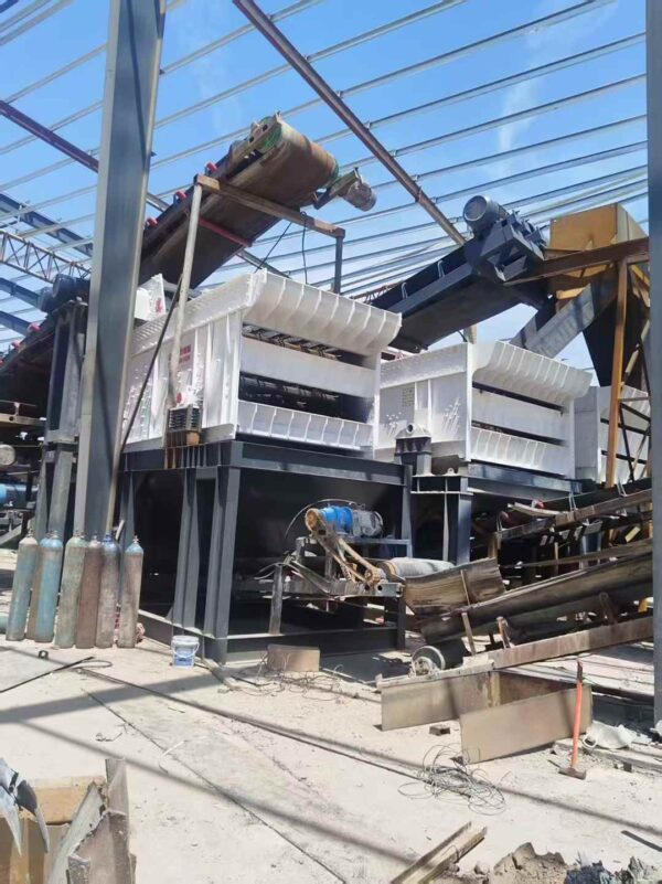 LF-D2460 Horizontal Vibrating Screen